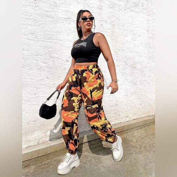 Edgy Style: Camo Print Elastic Waist Pants - Picture 1 of 2